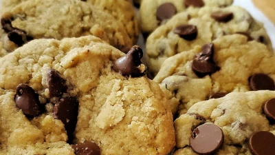 Homestyle chocolate chip cookies